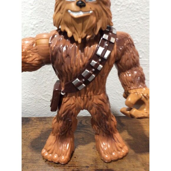 Hasbro Star Wars Galactic Heroes 10" Chewbacca Poseable Figure Mega Mighties - Picture 3 of 7